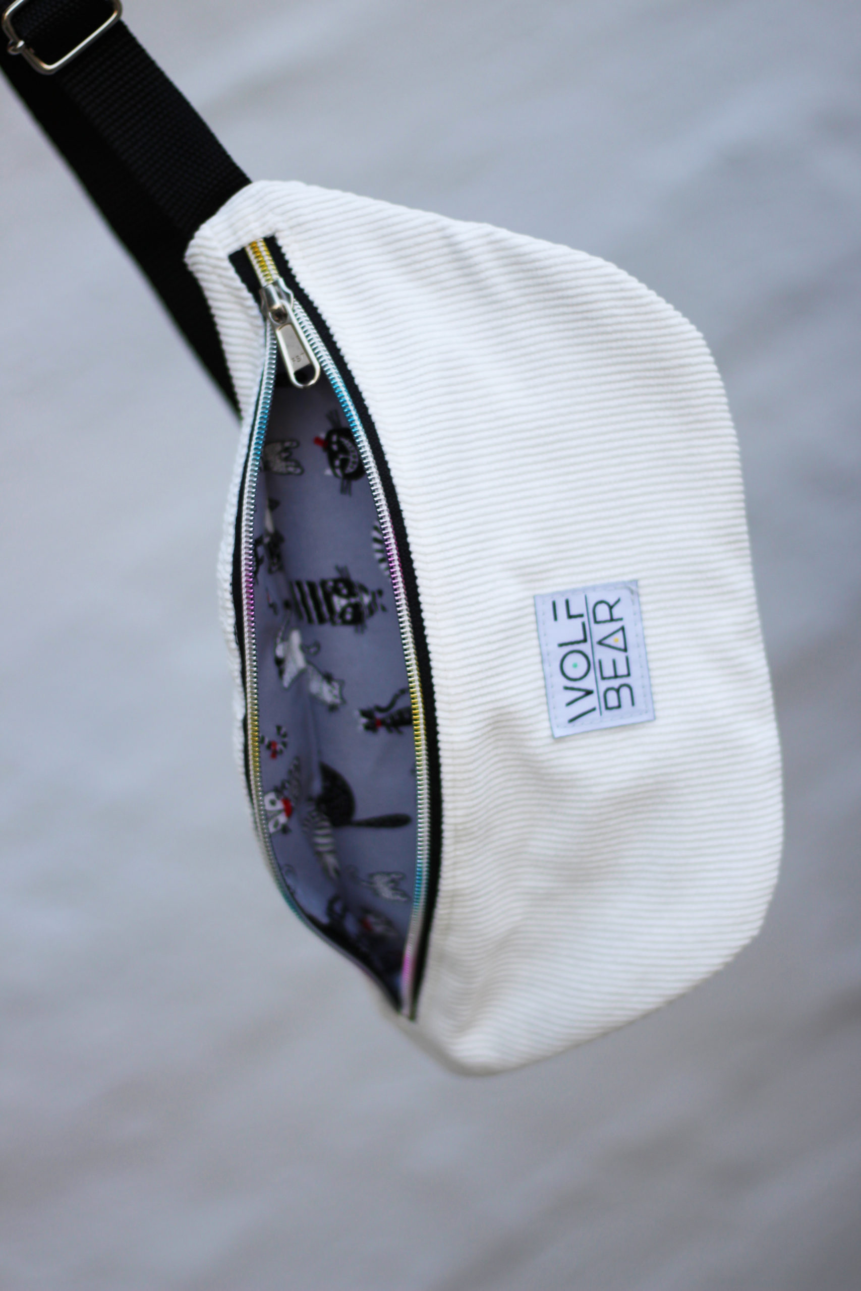 Corduroy Moonbag - Image 3